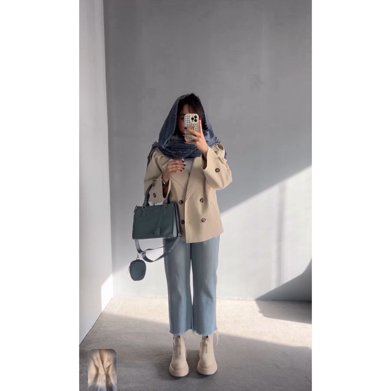 photo_2024-09-12_17-16-37.jpg ترنچ کت میله ای دخترانه اطلس - تصویر 1