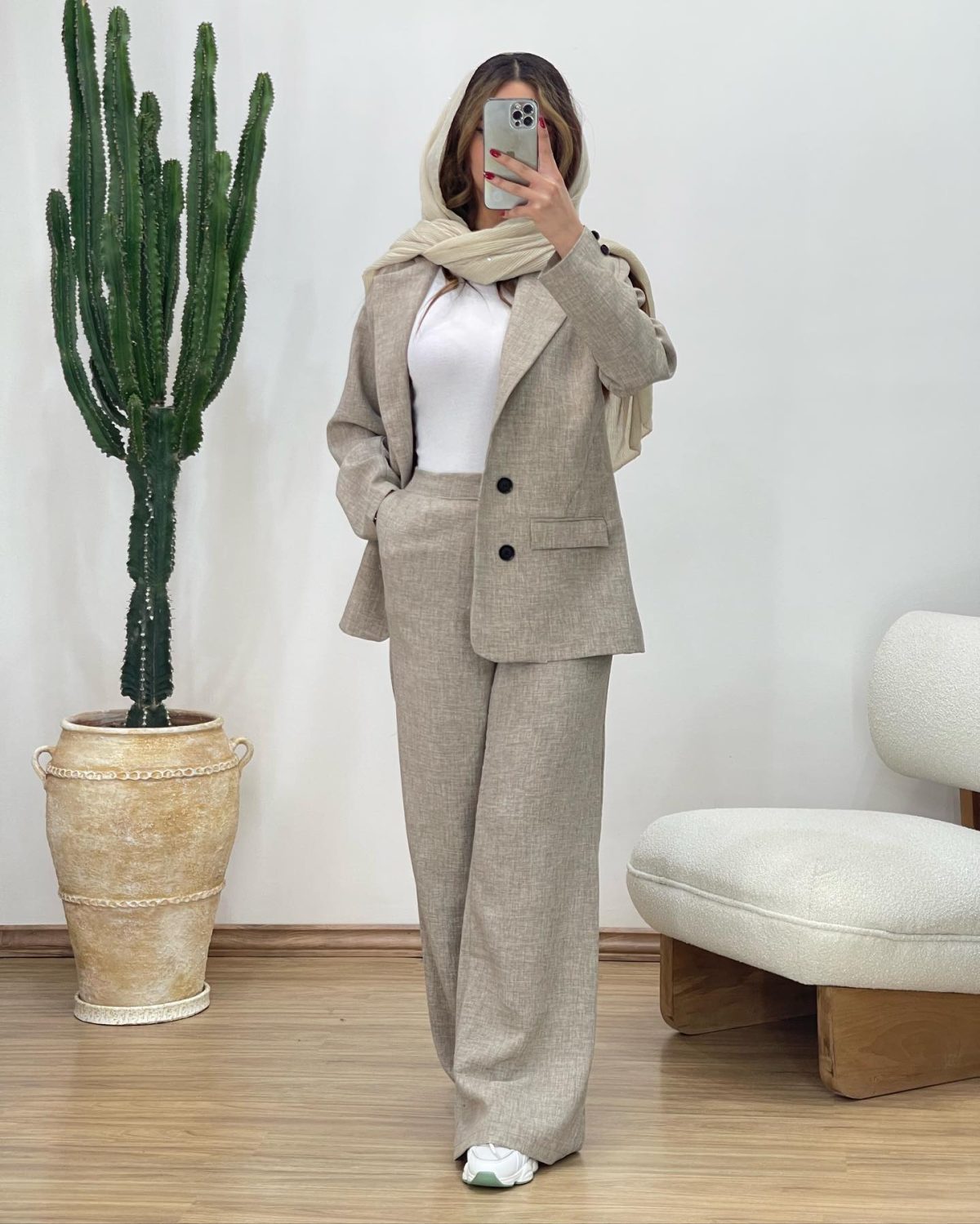 کت شلوار زنونه فروردین - تصویر 4