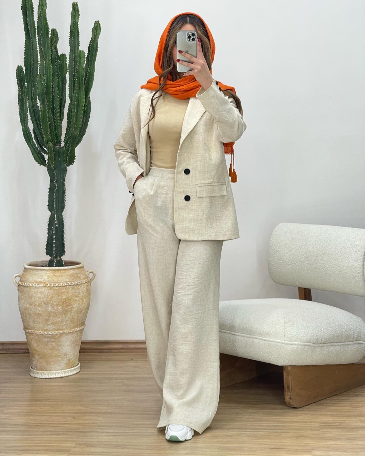 کت شلوار زنونه فروردین - تصویر 2