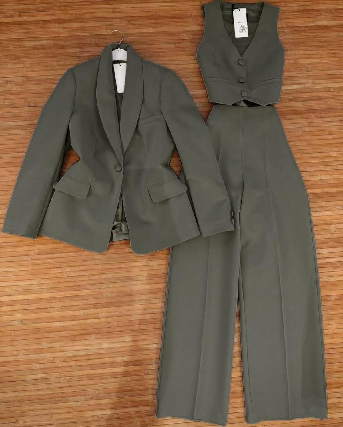 کت شلوار سه تیکه زنانه بهشت - تصویر 6