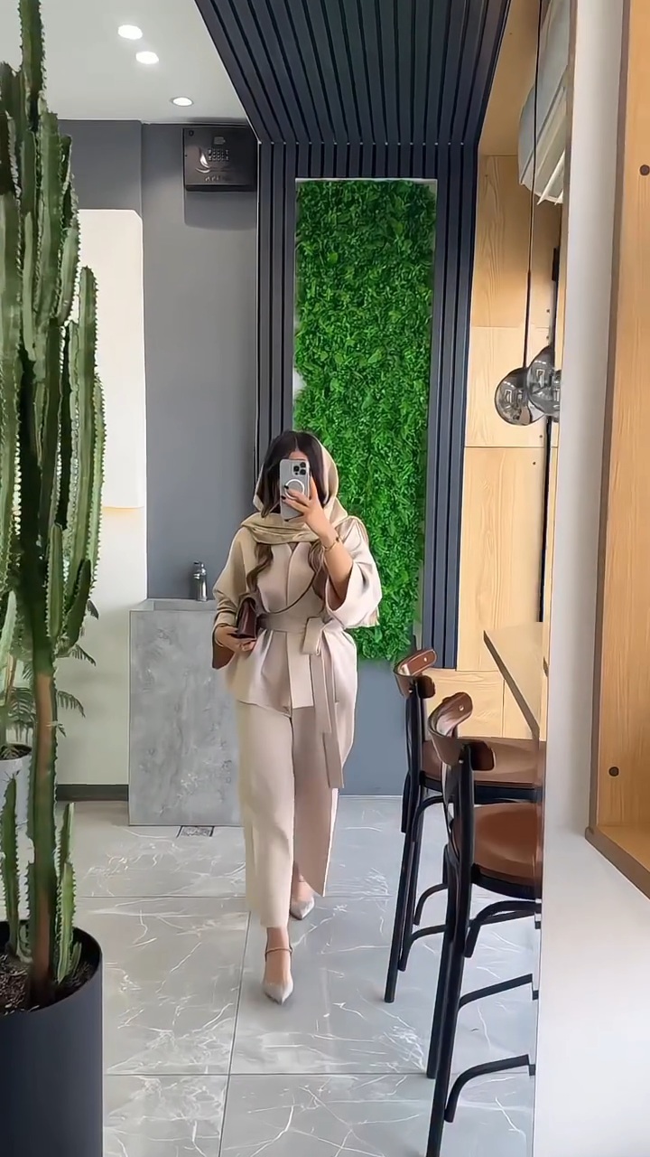 VID_20250627_095038_865(1) کت شلوار زنانه مدل السانا - تصویر 1