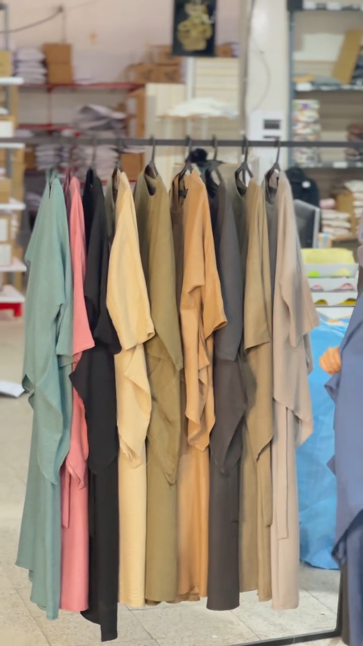 VID_20250701_103652_003.mp4(1) رویه و سارافون زنانه مدل طناز - تصویر 1